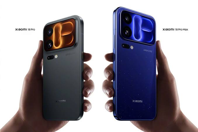 Two phones labelled Xiaomi 18 Pro and Xiaomi 18 Pro Max, showing their rear cameras and screens.